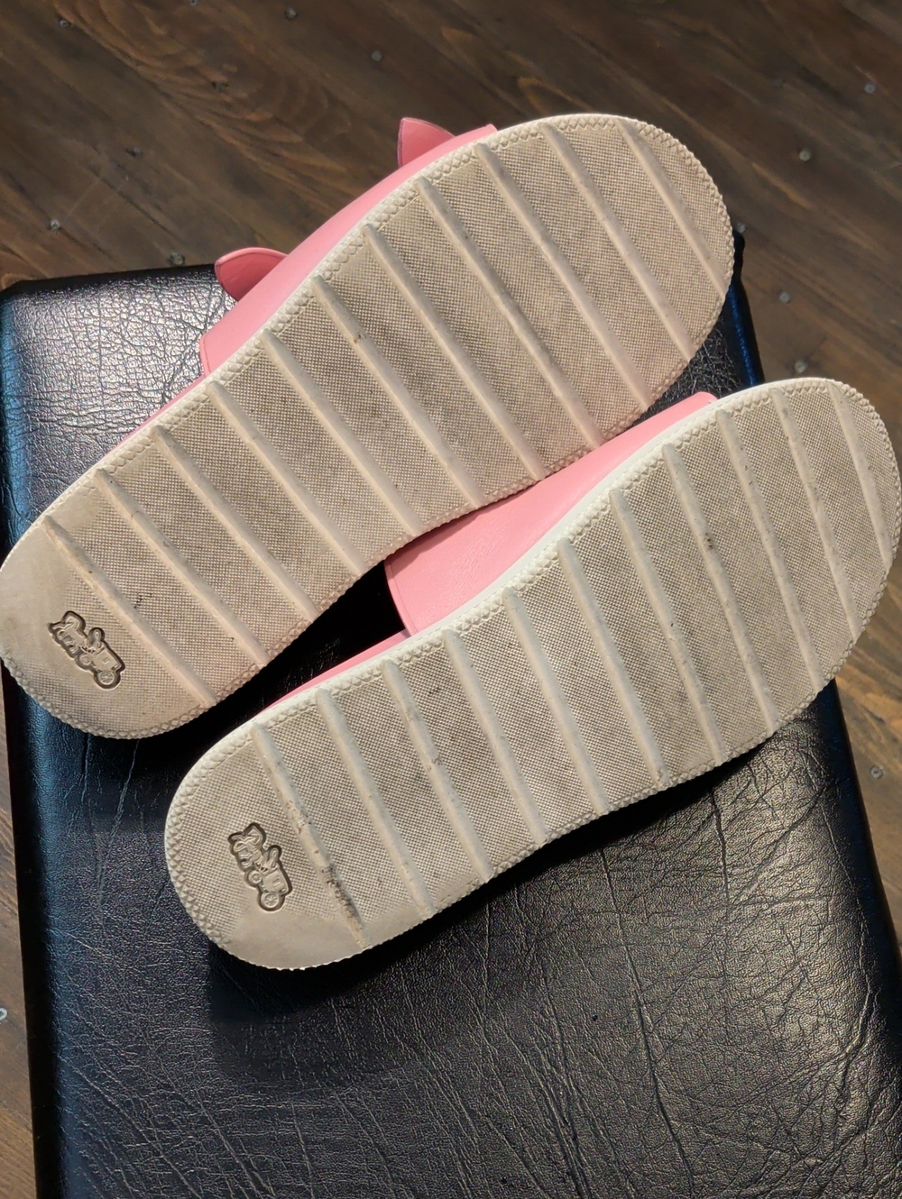 COACH gable leather sandal in bubblegum - size 39 (8.5) - Picture 9 of 10